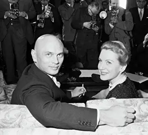 Photojournalist Prints: Yul Brynner and Deborah Kerr Smiling