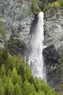 Images Dated 18th May 2013: Zopenitzenbach Waterfall or Jungfernsprung, Hohe Tauern, Heiligenblut am Grossglockner